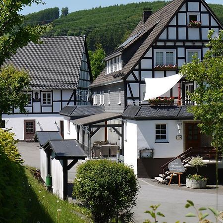 Gasthof Zur Post Schmallenberg Bagian luar foto