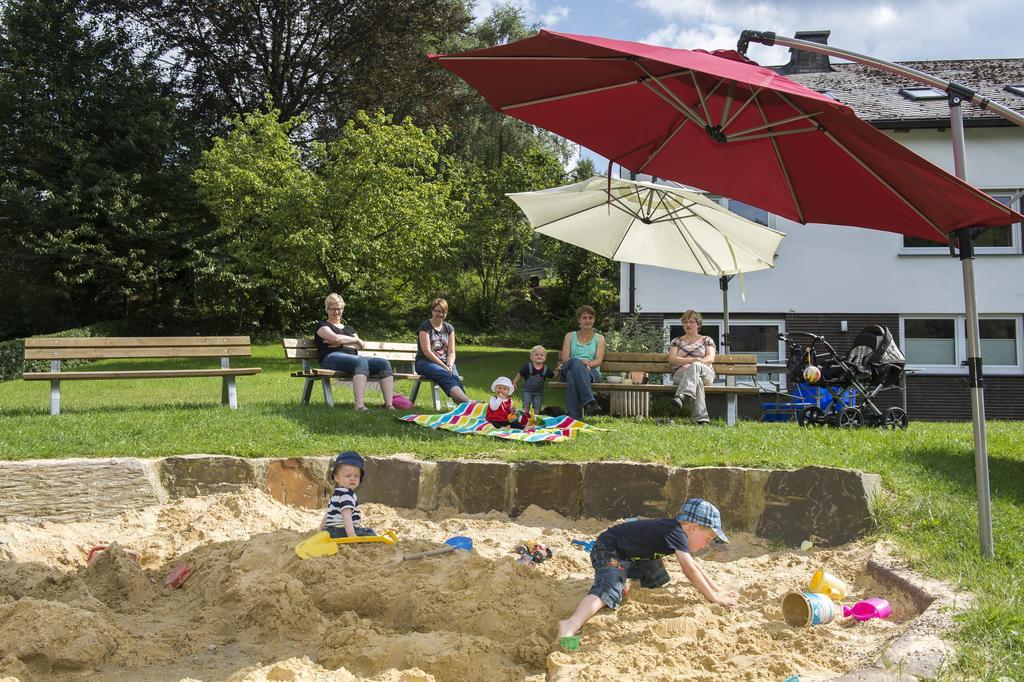 Gasthof Zur Post Schmallenberg Bagian luar foto