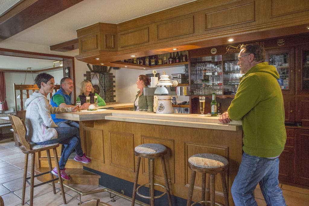Gasthof Zur Post Schmallenberg Bagian luar foto